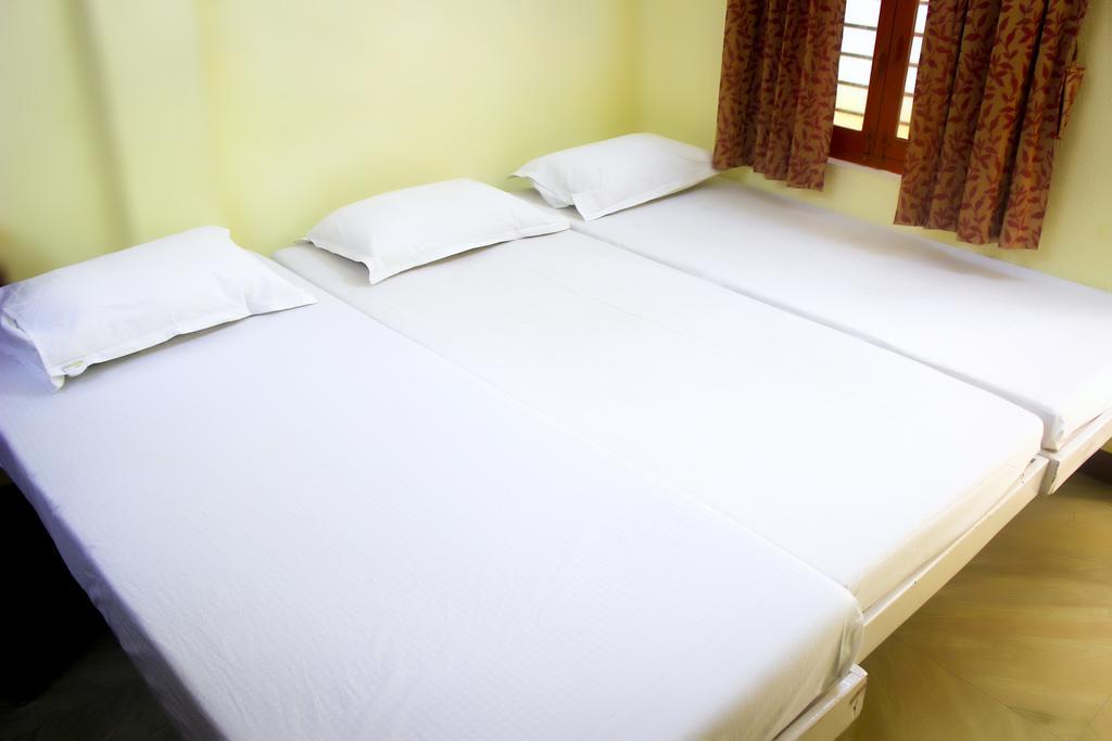 Pms Guest House Pondicherry Exterior foto